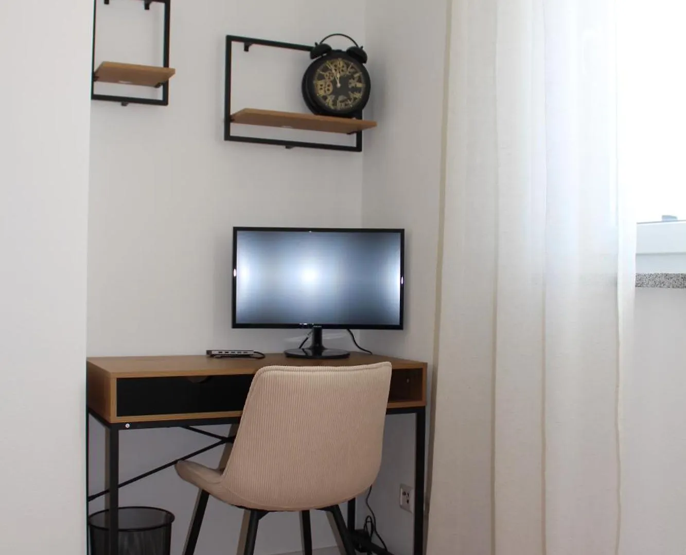Ada4, Apartment Mit Kueche, Badewanne, Balkon, Terrasse, Parkplatz Am Haus, Ruhig Gelegen Kulmbach