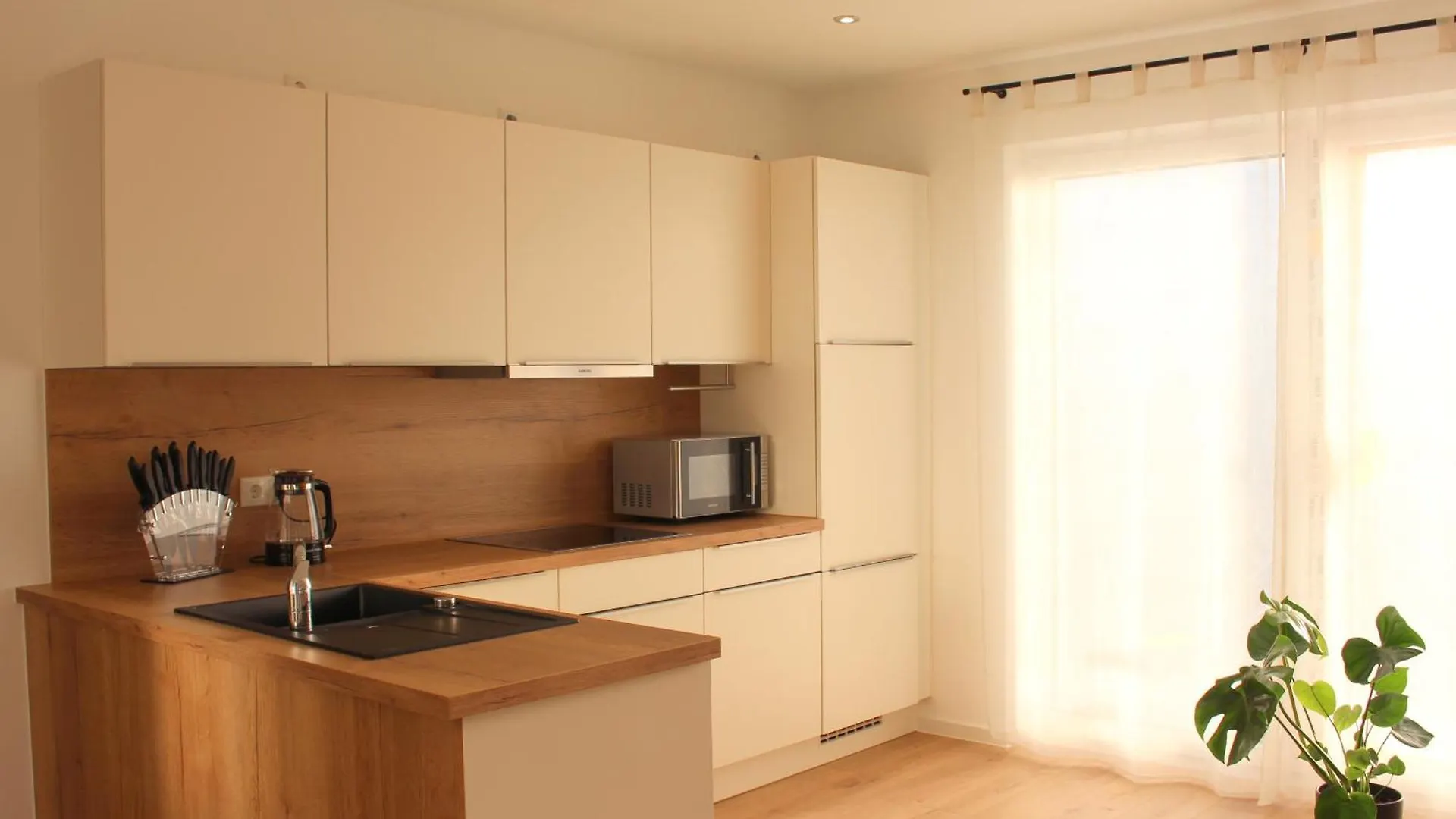 Ada4, Apartment Mit Kueche, Badewanne, Balkon, Terrasse, Parkplatz Am Haus, Ruhig Gelegen Kulmbach