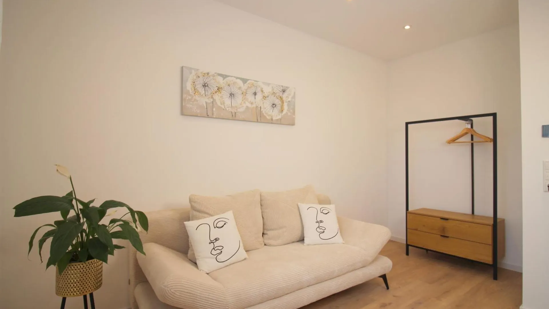 Ada4, Apartment Mit Kueche, Badewanne, Balkon, Terrasse, Parkplatz Am Haus, Ruhig Gelegen Kulmbach