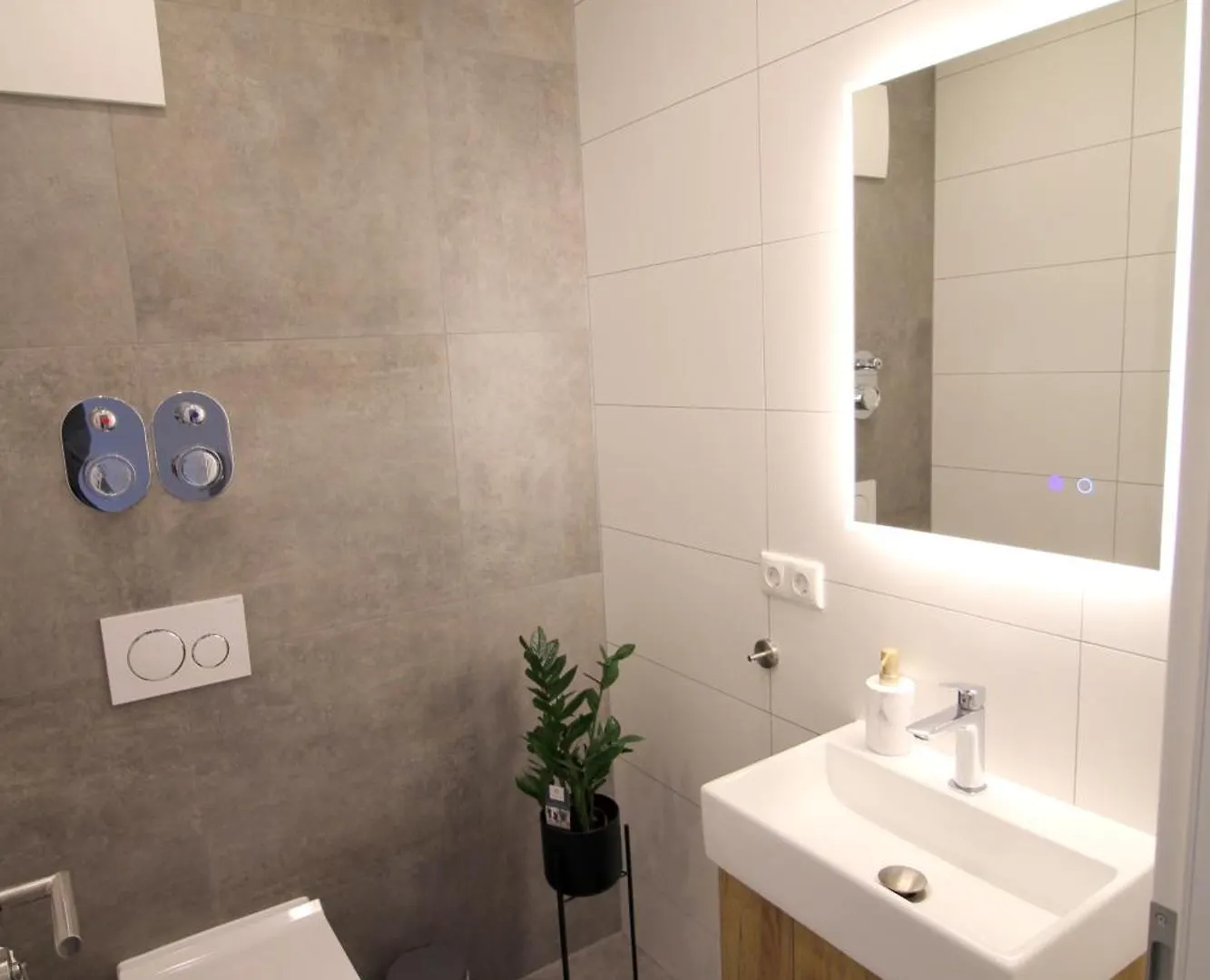 Ada4, Apartment Mit Kueche, Badewanne, Balkon, Terrasse, Parkplatz Am Haus, Ruhig Gelegen Kulmbach 0*,