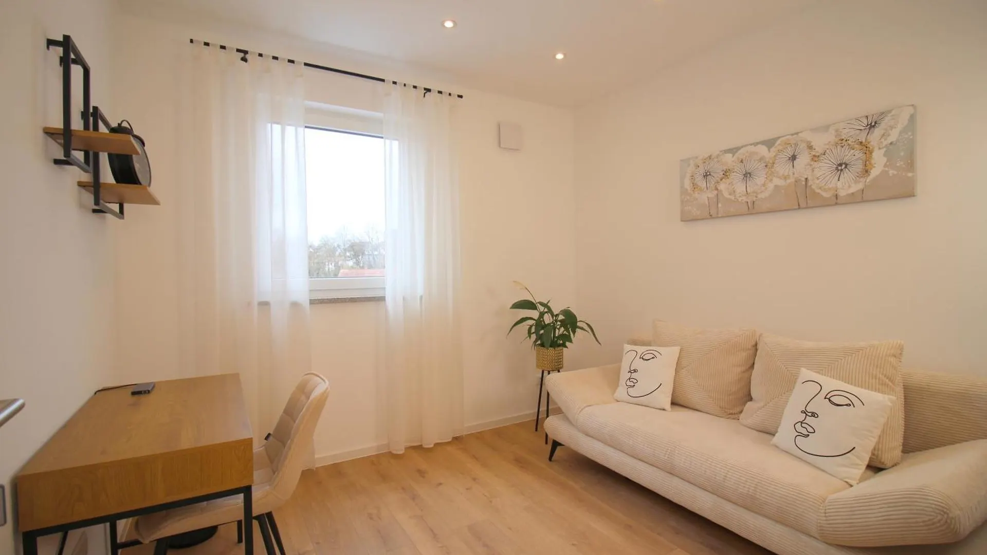 Ada4, Apartment Mit Kueche, Badewanne, Balkon, Terrasse, Parkplatz Am Haus, Ruhig Gelegen Kulmbach Tyskland