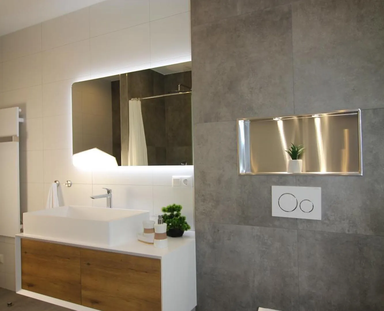 Ada4, Apartment Mit Kueche, Badewanne, Balkon, Terrasse, Parkplatz Am Haus, Ruhig Gelegen Kulmbach