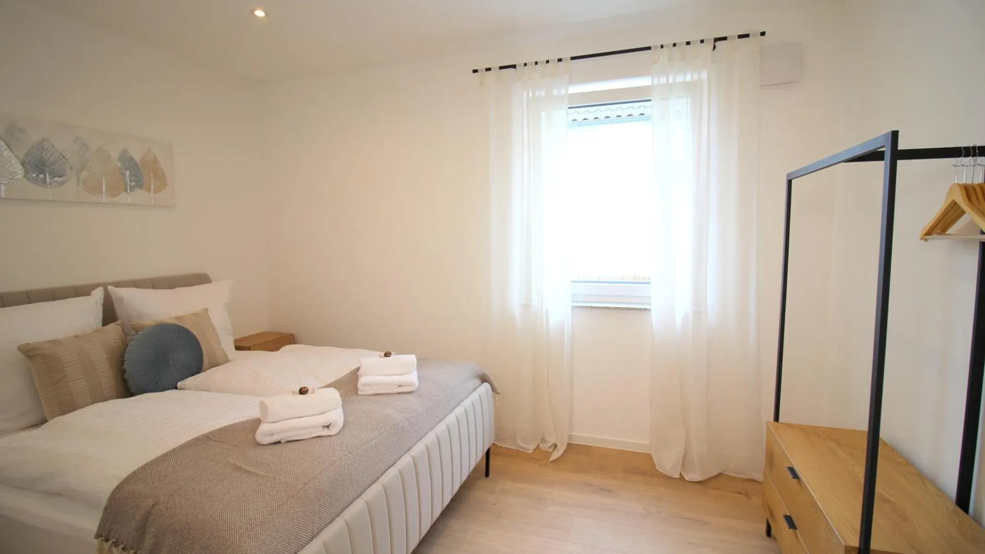 Ada4, Apartment Mit Kueche, Badewanne, Balkon, Terrasse, Parkplatz Am Haus, Ruhig Gelegen Kulmbach
