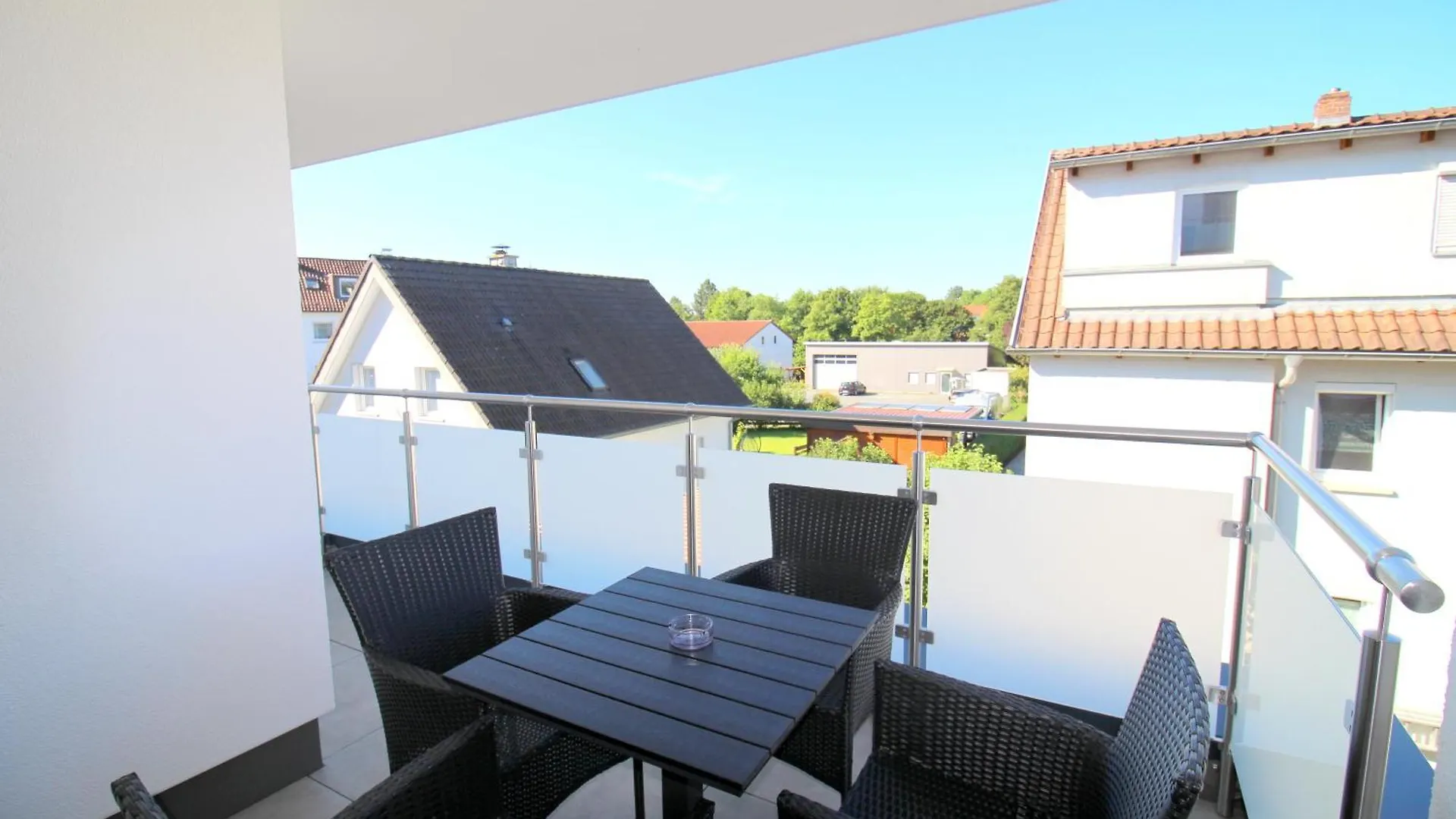 Ada4, Apartment Mit Kueche, Badewanne, Balkon, Terrasse, Parkplatz Am Haus, Ruhig Gelegen Kulmbach